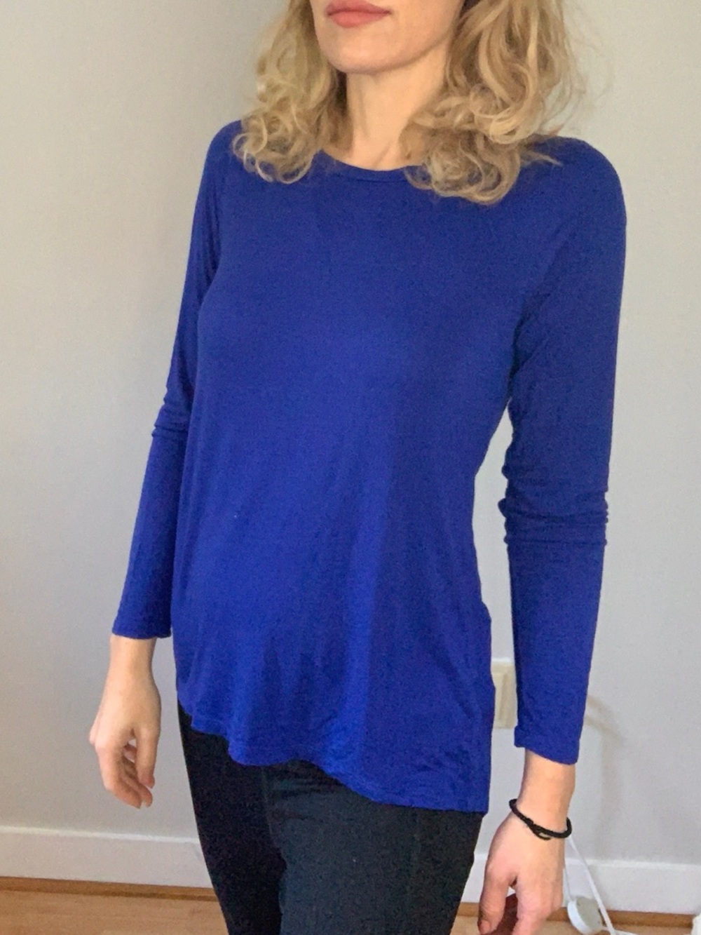 Cable & Gauge Long-Sleeve Crewneck Top in Bright Cobalt